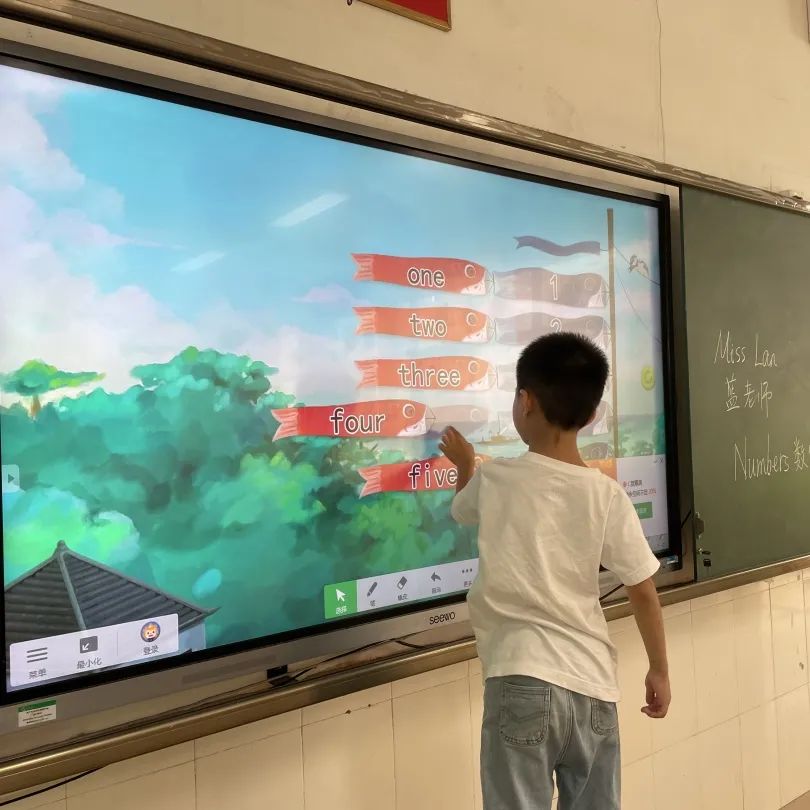 直击课外喵暑托开课首日情况：能和同学一起过暑假，太好玩了