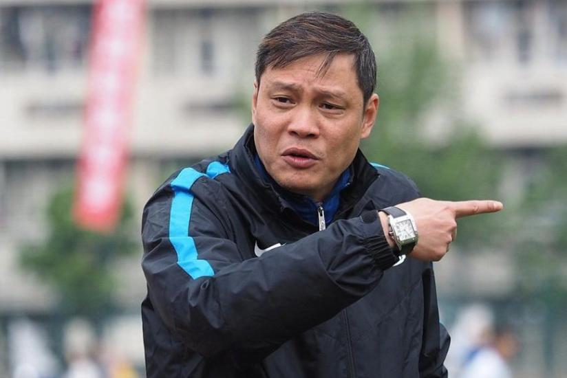 董路怒批村超球队业余,董路足球报文章