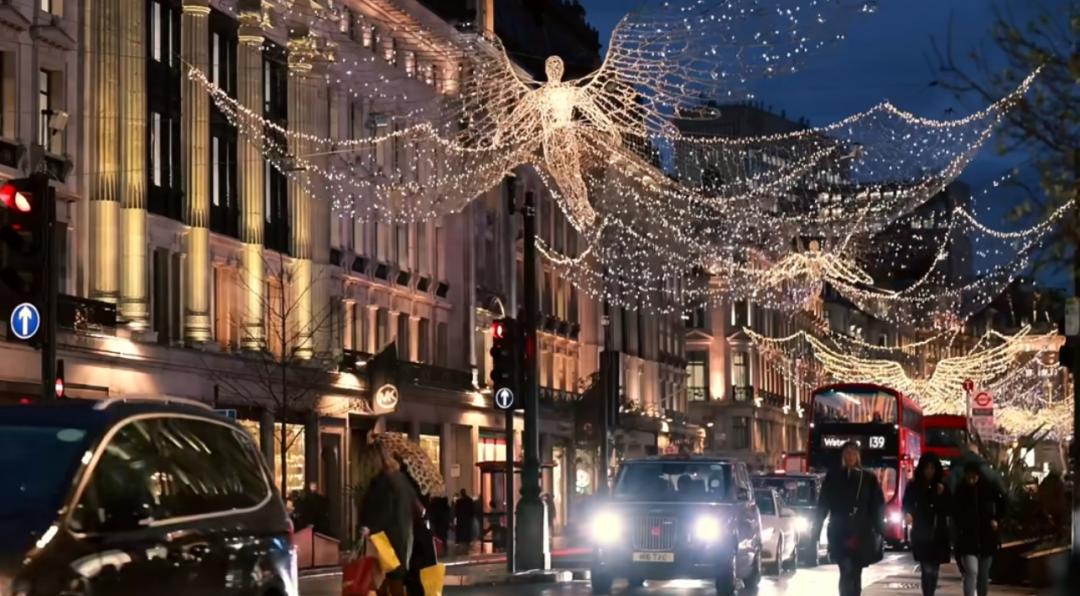 奢侈品秀场设计经典,奢侈品门店圣诞装扮