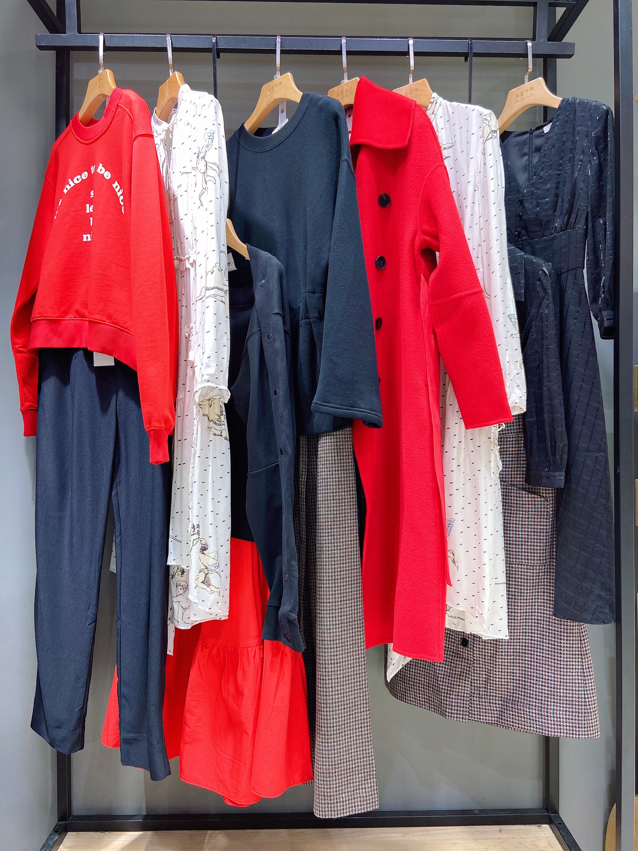 琨丝薇尔女装官方旗舰店,琨丝薇尔女装批发