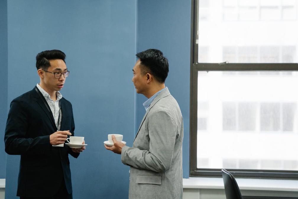 当下社会如何坚定理想信念,年轻人该树立什么样的理想和信念