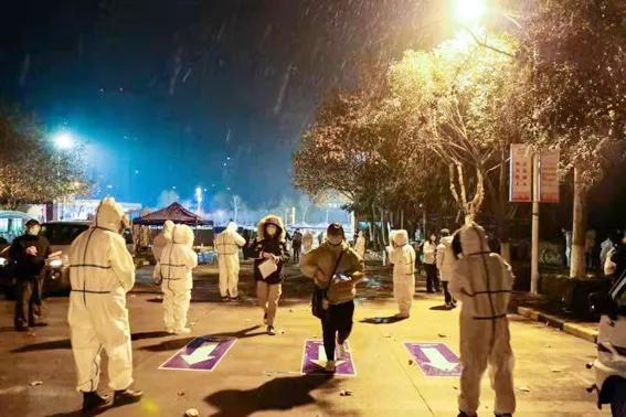 一份特别答卷这场大考背后的付出,一场特殊的大考