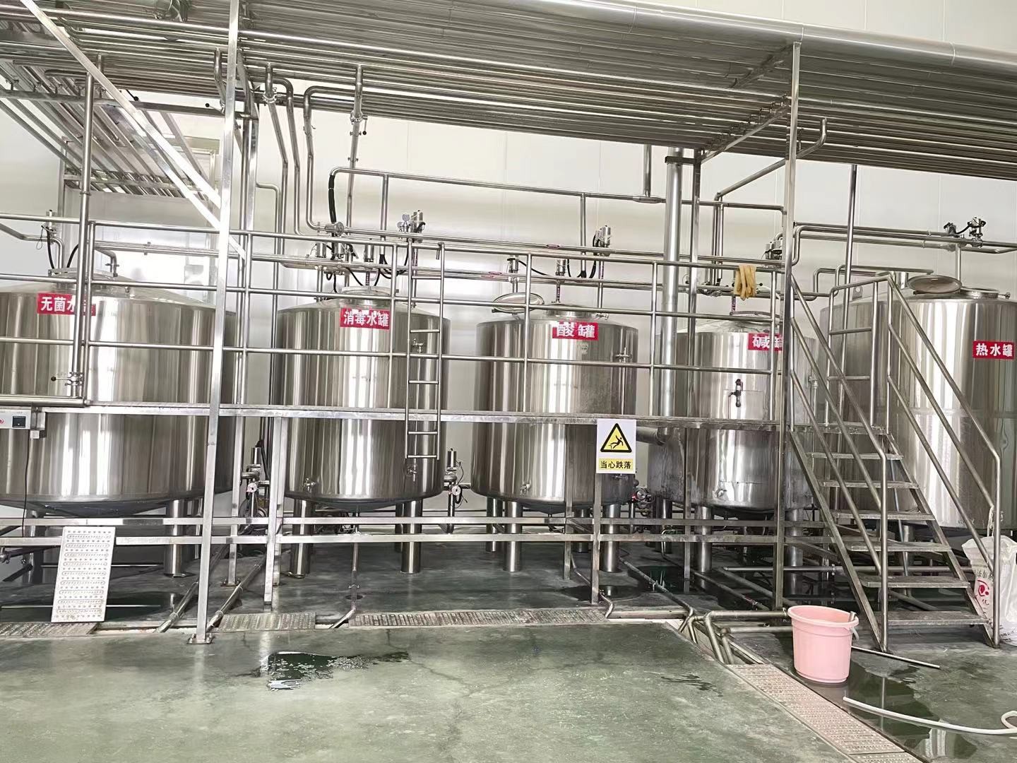 小型鲜啤酒酿造设备价格,啤酒精酿设备