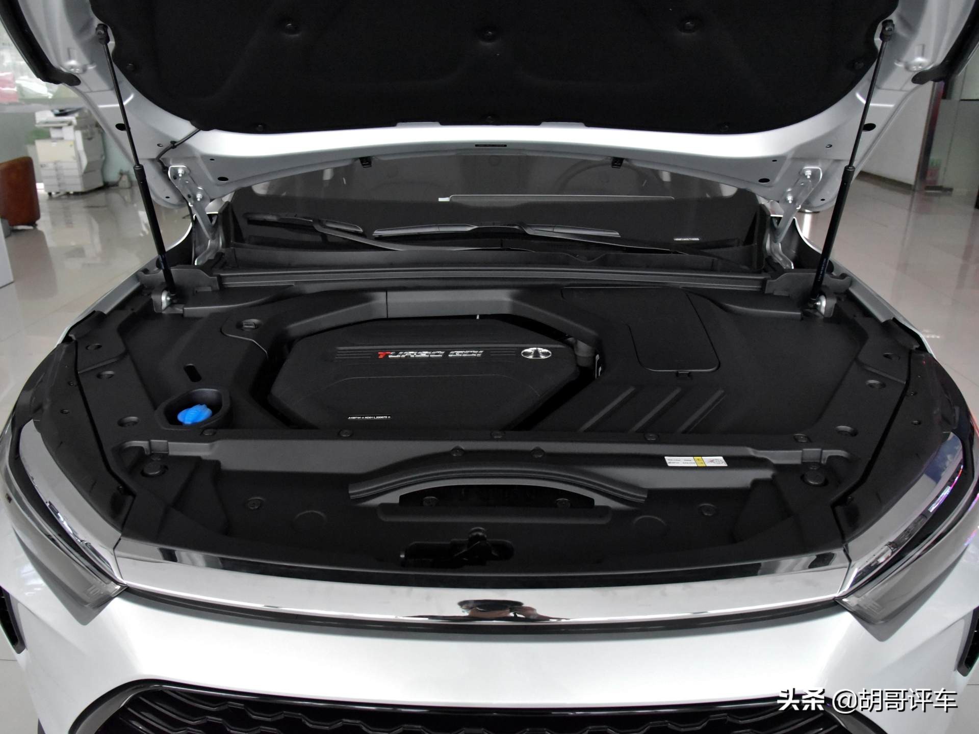 北京x7最新款顶配灰色,北京x7是时尚的舒适经济型suv