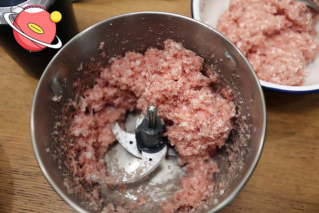 使用绞肉机会损伤肝脏系谣言,医生提醒停止使用绞肉机