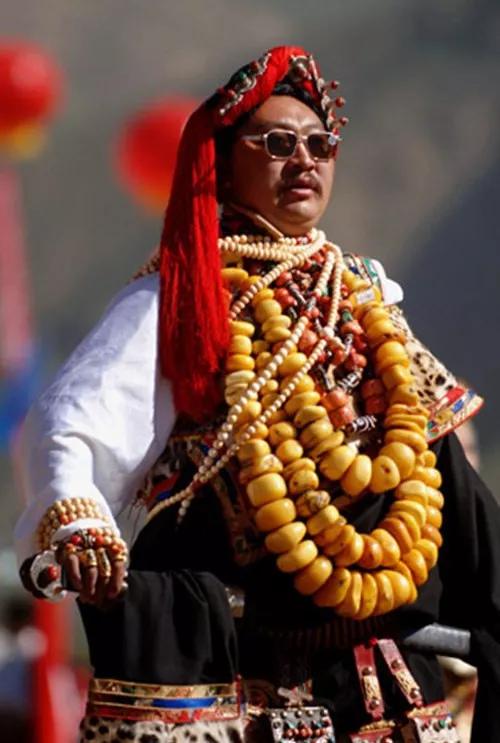 深圳松岗琥珀是天然的吗,松岗琥珀是真的吗