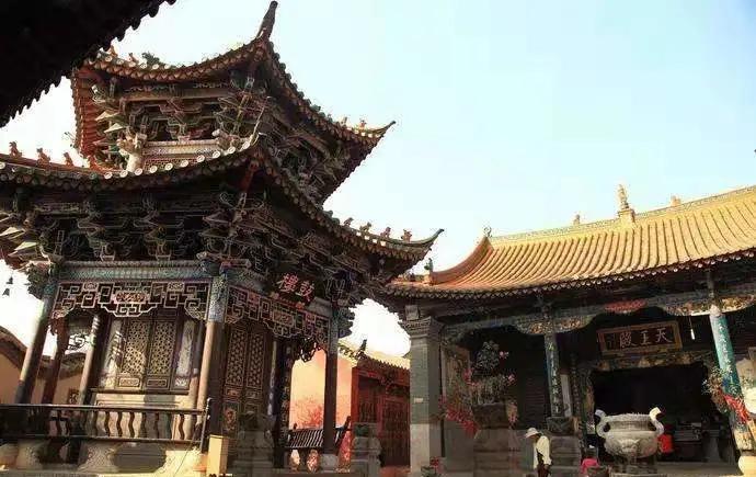 吃货们千万不要错过的昆明美食街,昆明翠湖公园附近美食街