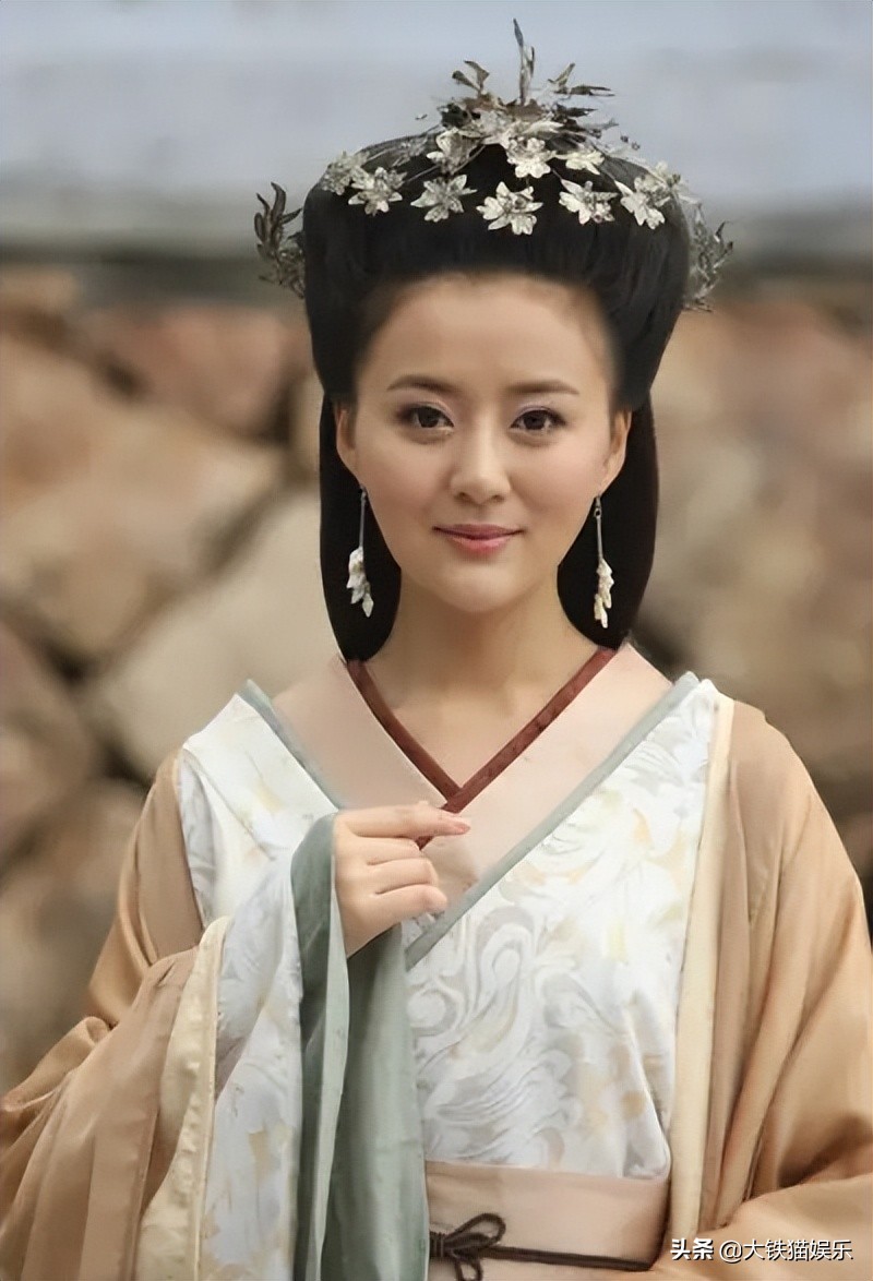 这9位发福的女星让人惋惜,颜值迅速崩塌的5位女星好可惜