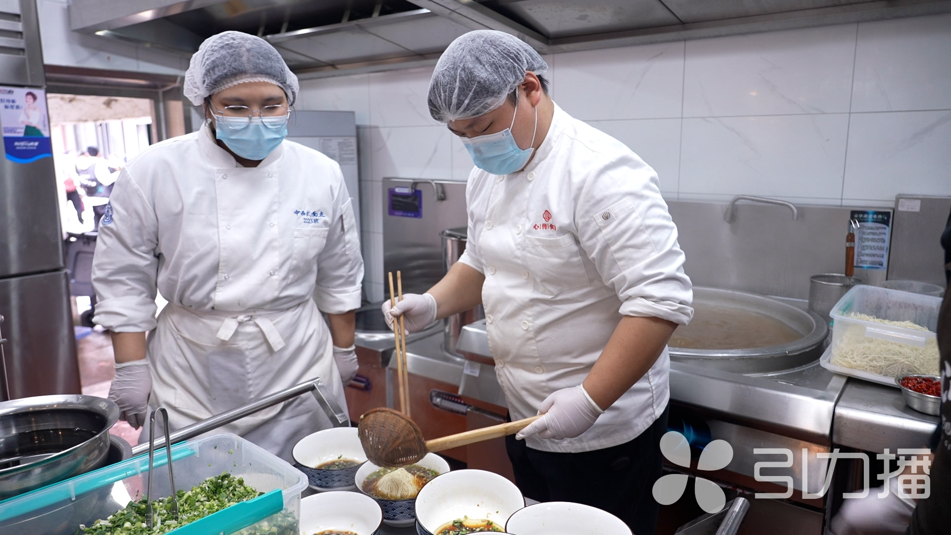 不止于“老味道”！这家“00后小师傅”开出的面铺，要带你品尝整个春天