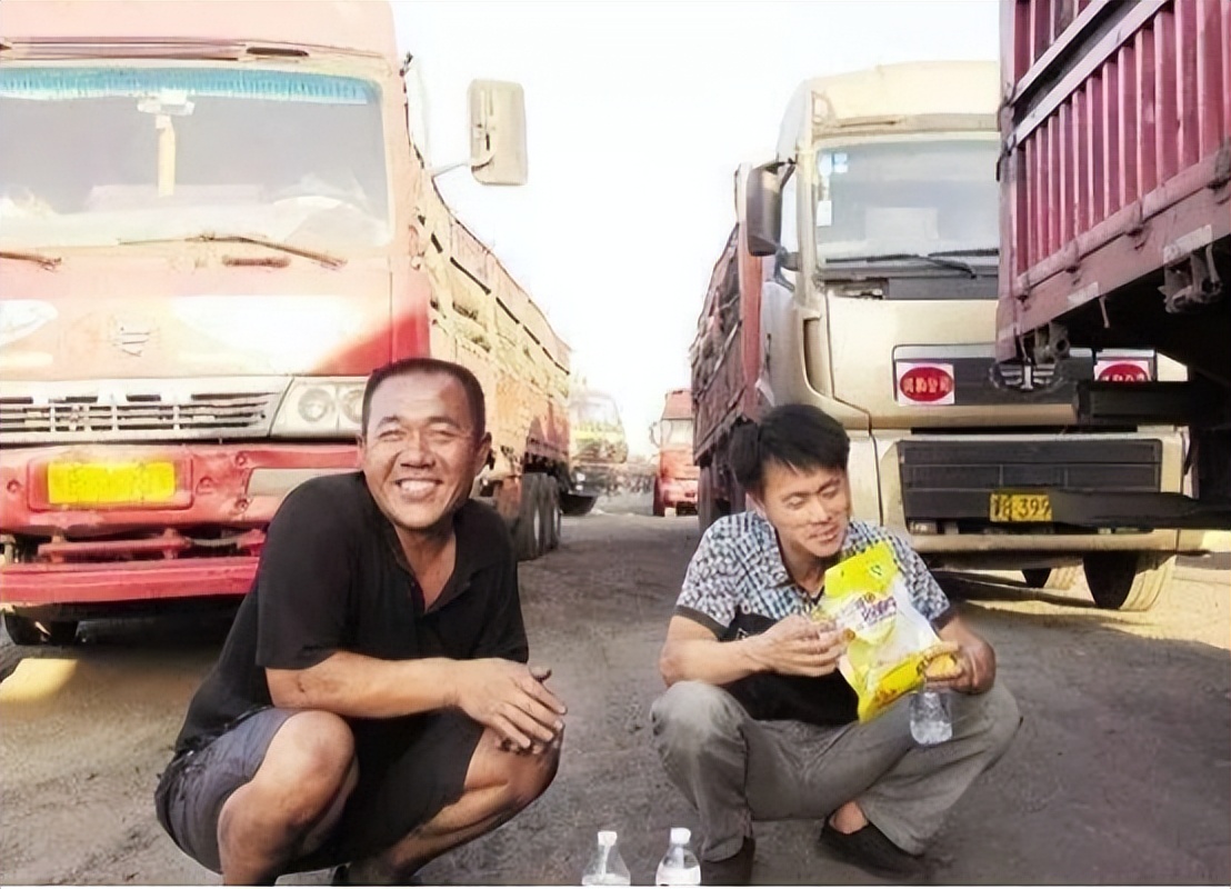 从年入38万的精英到拼命的加班人,中港司机怎么变化这么大?