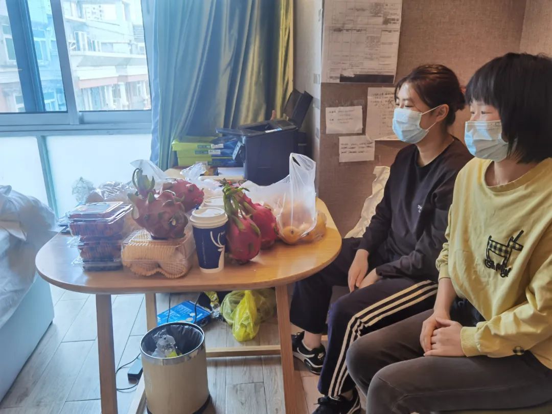 致敬殉职的医护人员,致敬逆行者医护人员回家