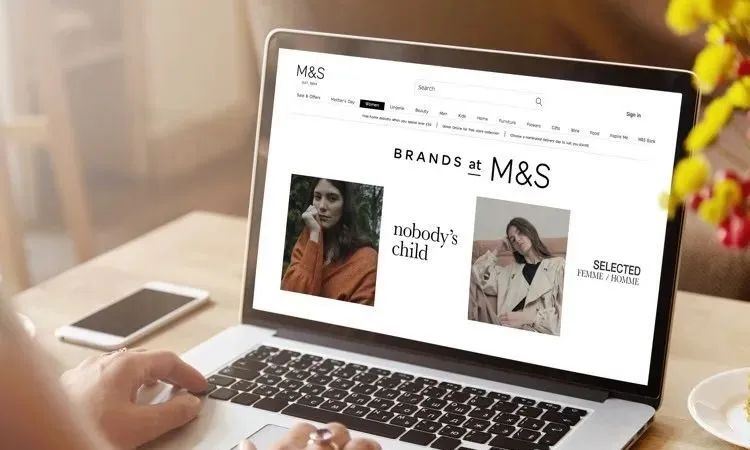 品牌高端羽绒服断码,品牌羽绒服大牌撤柜款