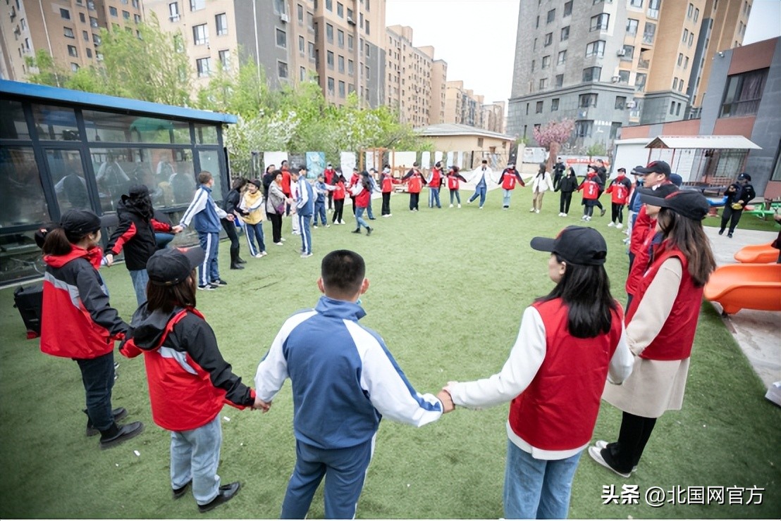 “爱耀未来星星与阳光”守护计划在辽宁开展中粮可口可乐青年志愿服务队开启爱耀星星未来的守护之路