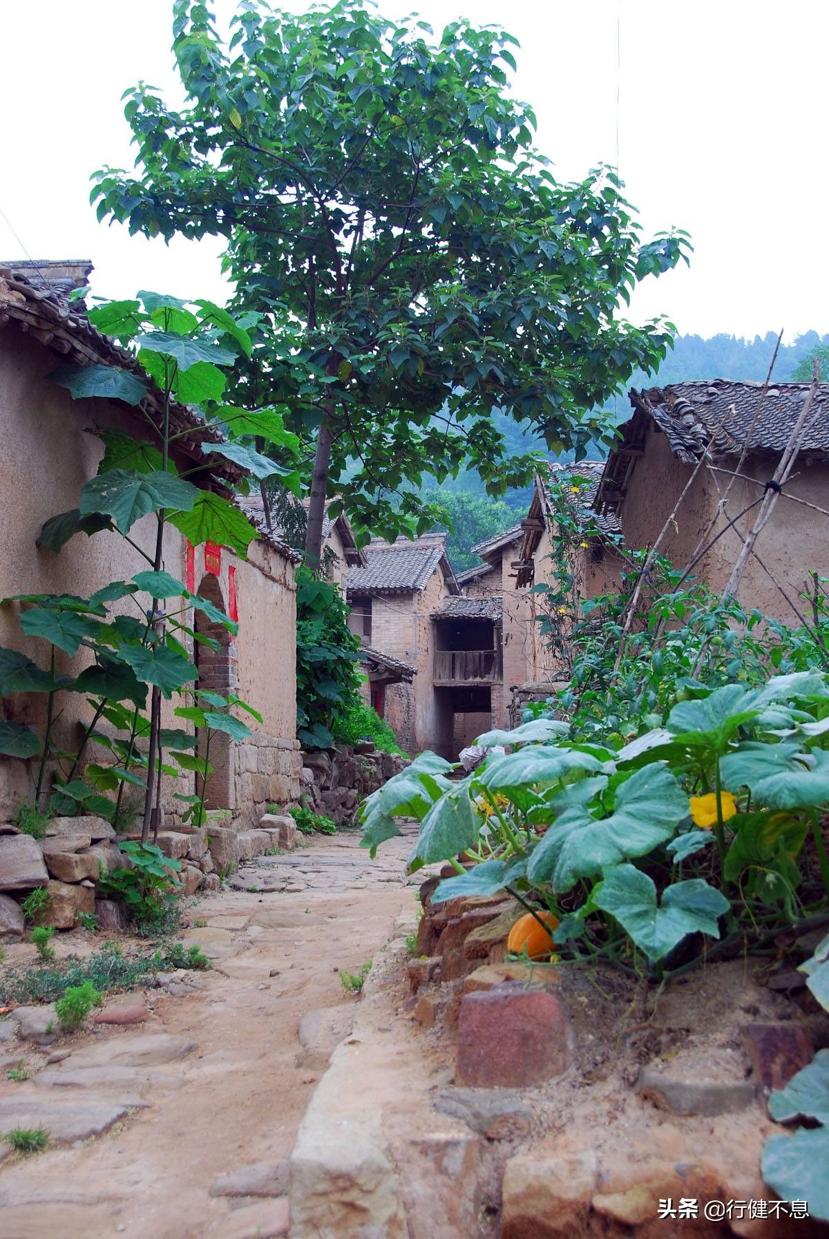 苏东坡词十首此心安处是吾乡,苏东坡的此心安处是吾乡说的是谁