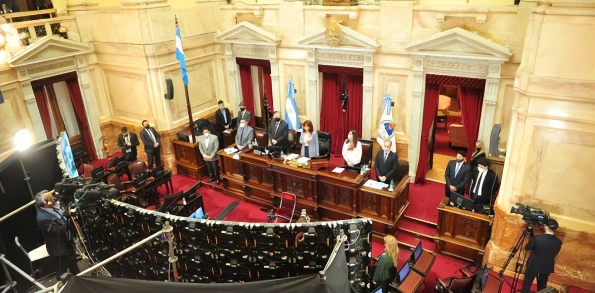 审判革命者——简析1971-1973年阿根廷司法部刑事*压镇**和特别法庭