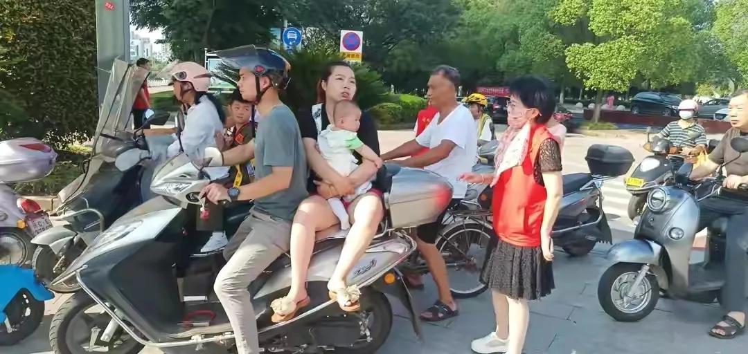 承担社会责任提升企业形象,承担社会责任彰显企业风范