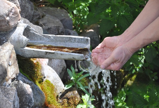 如何应对夏天停电,高温暴雨天气用电安全防范