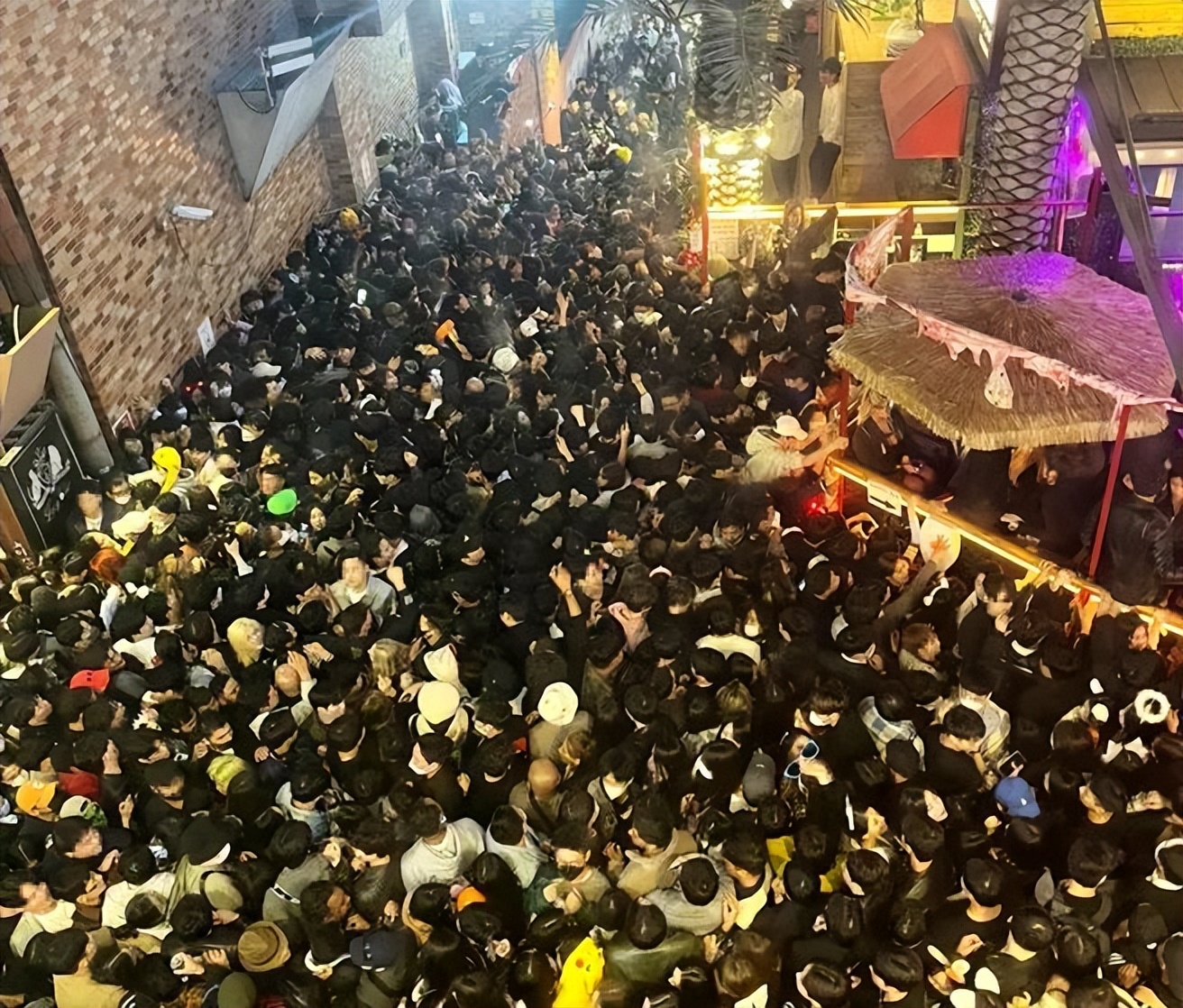 韩国梨泰院踩踏事件死亡人数多少,韩国梨泰院踩踏事件死亡人数