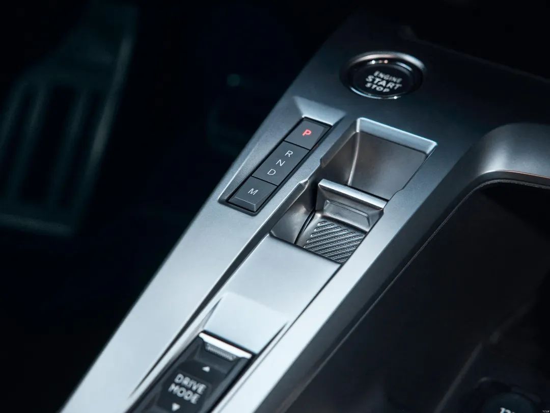 标致408:全系8AT!大掀背特能装,只要十来万,这一上市不得卷起来?