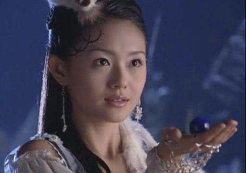 鸡毛穿一身、通天大脑门…国产神话剧的惊人造型，他们全都承包了