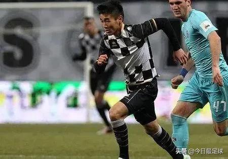 他是时代少年团的队长,徐亮广州队进球