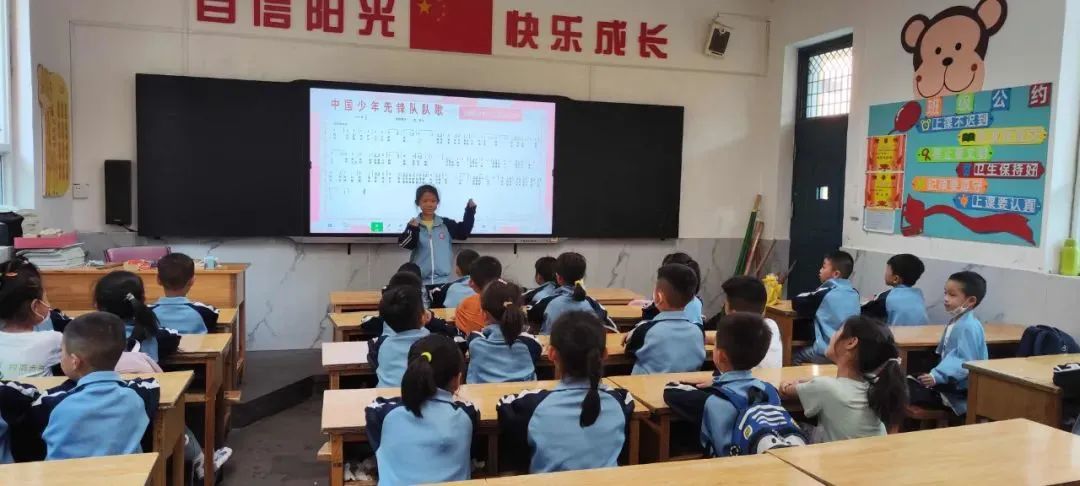 你好红领巾幼儿完整版,你好红领巾二年级