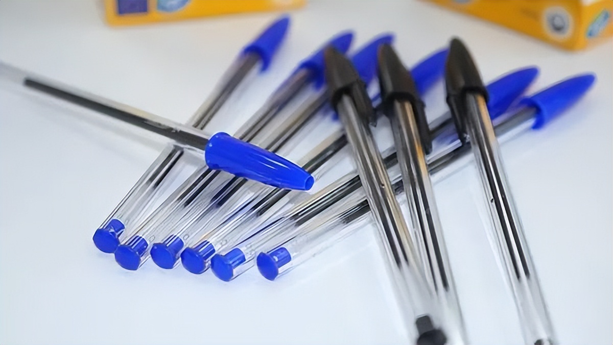 为啥法国人基本不用中性笔？银行、邮局等场所提供的也是圆珠笔？