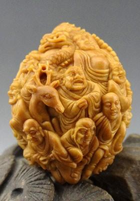 橄榄核雕方寸之间,舟山核雕方寸之间