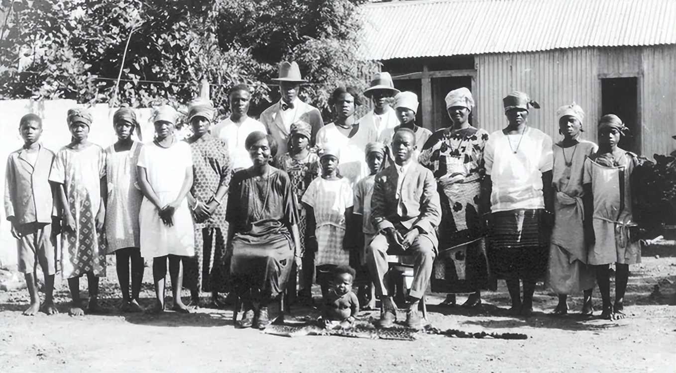 美国黑人重返非洲“故土”,带来了先进的种族歧视文化