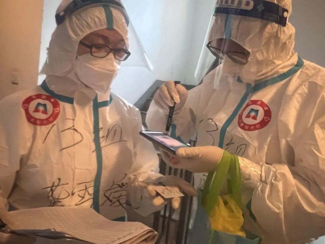 东升镇封管控小区里，暖心一幕幕——