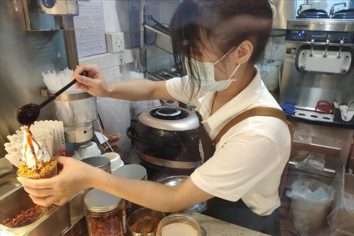 为啥吃冰淇淋,为什么吃冰淇淋有人说会太烫