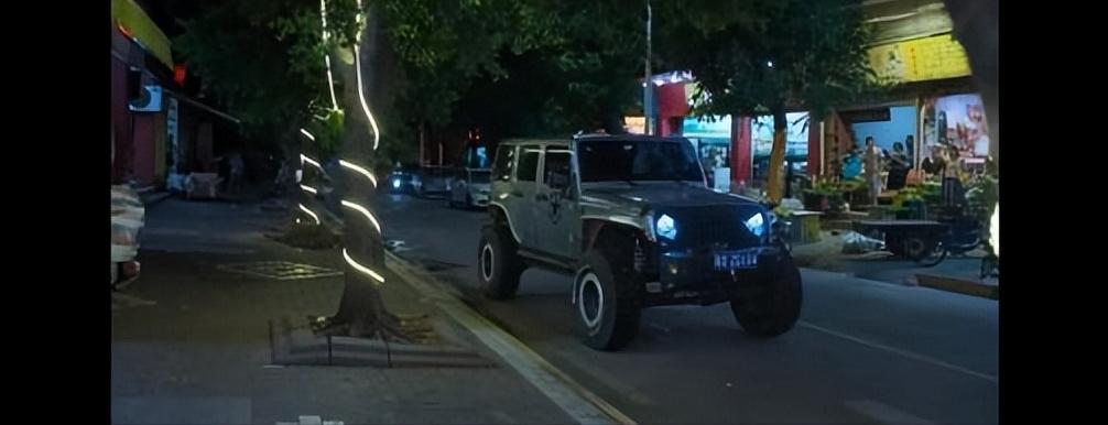 破冰行动李飞为什么开豪车,破冰行动李飞打电话给蔡永强解析