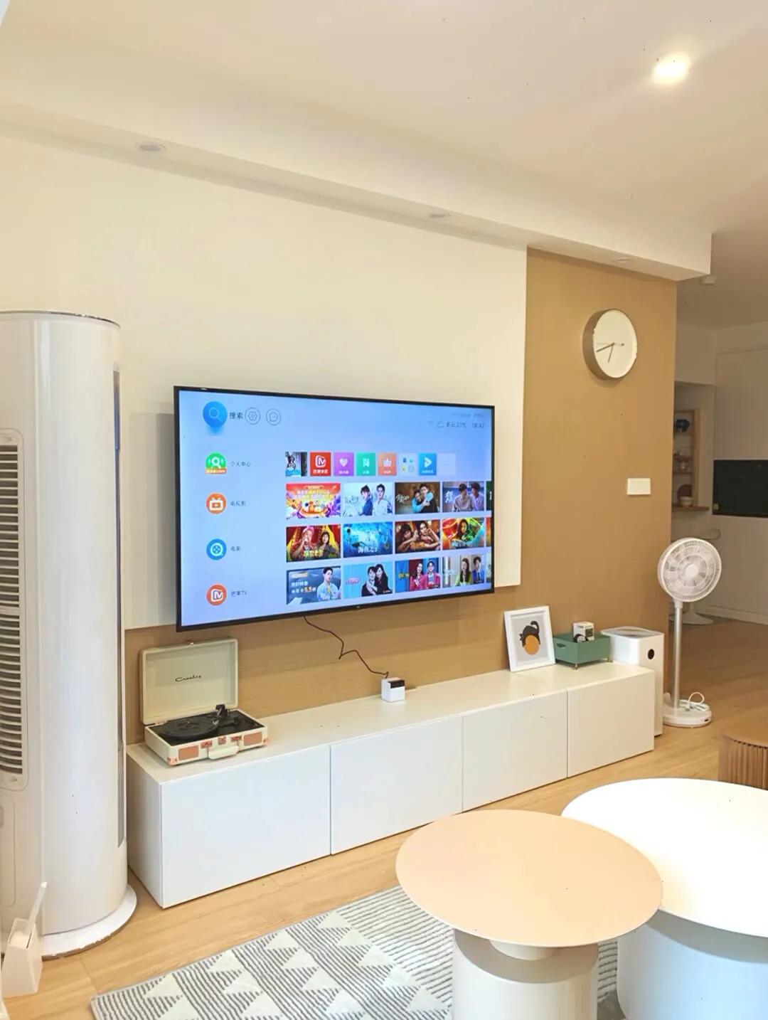 简单隐形门电视背景墙,30平小户型电视背景墙