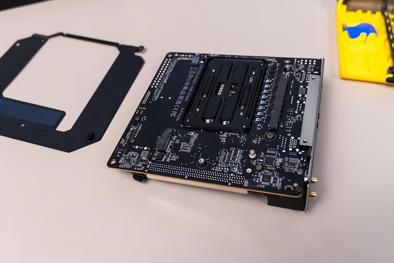 技嘉b550i主板拆解,技嘉b650iaorusultra主板图解