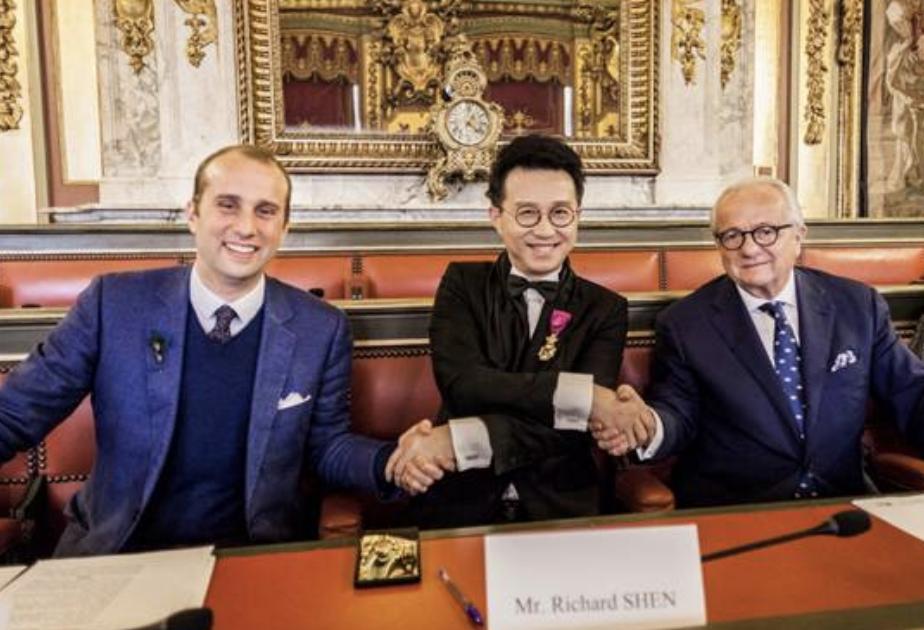 他是现实版“赘婿”，靠婆家成为珠宝大王，反手却举报了大舅子