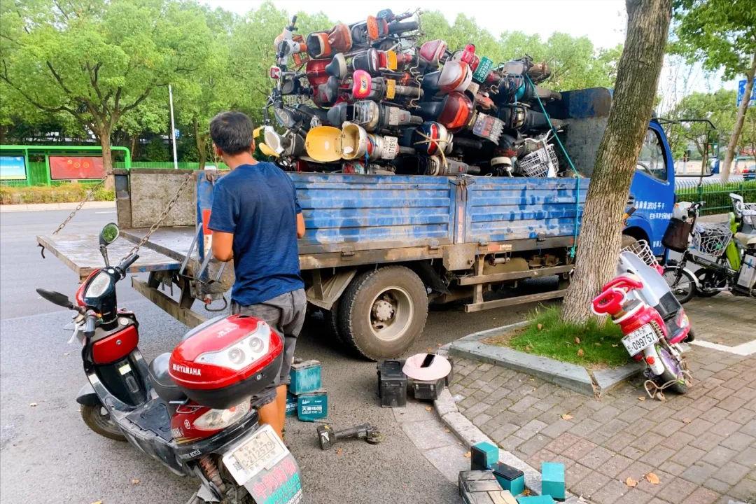 全国多地超标车换购开始！事关8省13市，需抓紧换牌，车主要留神