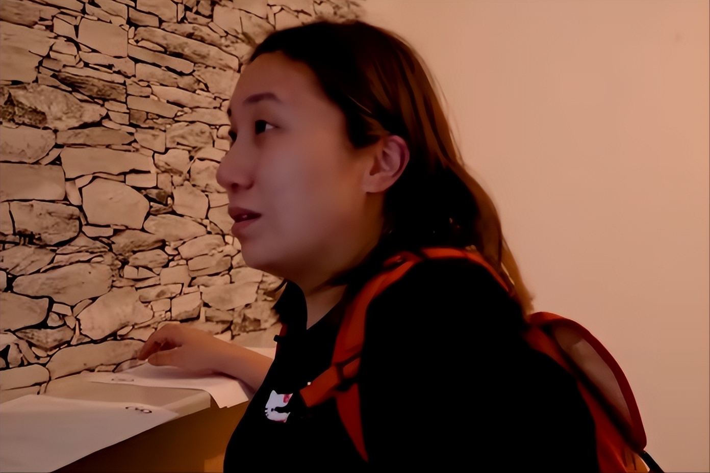 月薪7万的夫妇宁愿在英国当乞丐,中国夫妻放弃七万月薪去英国