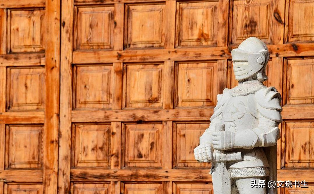 哥达王朝时期的宫廷艺术中，何种艺术形式受到最多的宠爱和赞赏