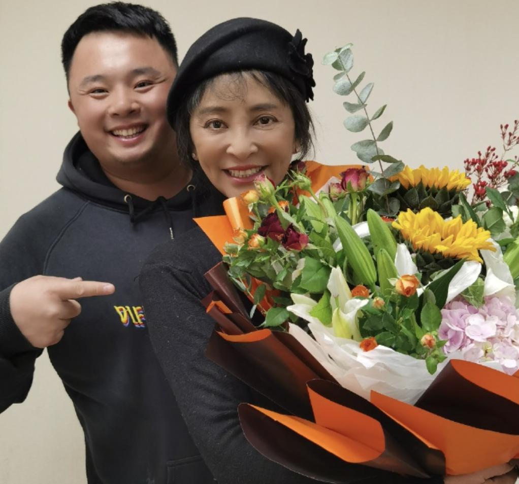 10位晚年移居海外的明星,移民后悔的明星