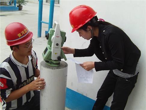 混凝土支撑梁拆除施工视频,钢筋混凝土破碎拆除方案演示