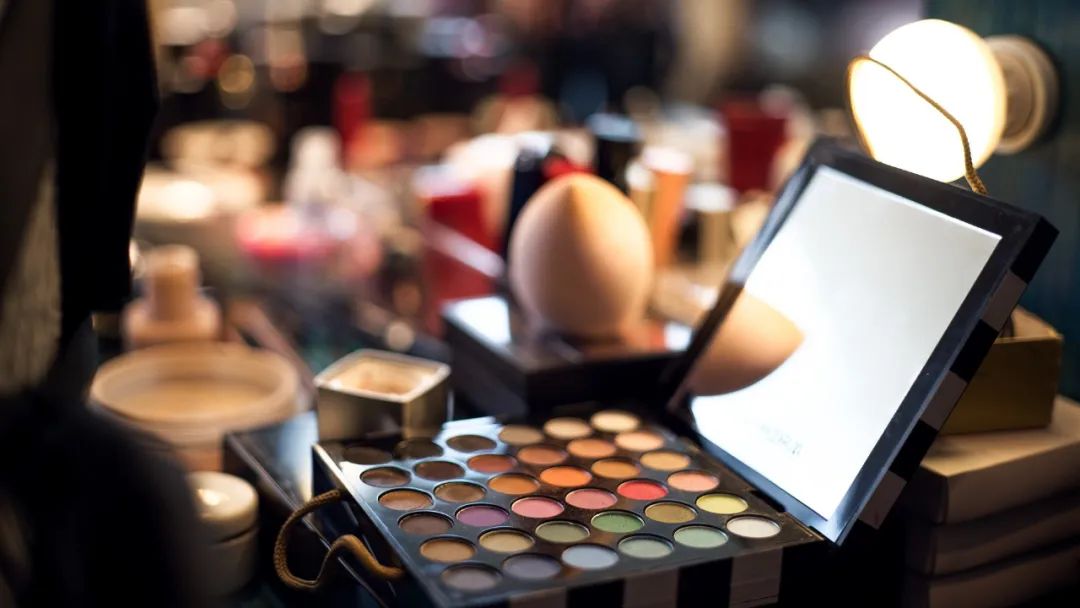 很实用的智能美妆镜,美妆补光镜哪个好用