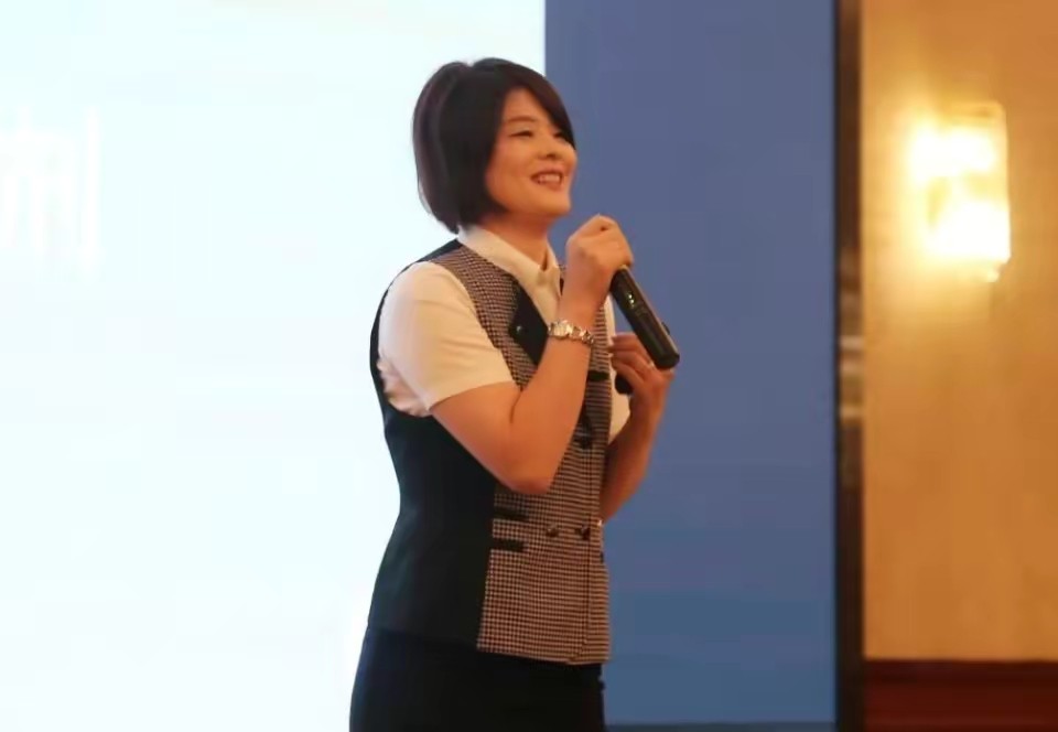 入殓师为什么不能触碰亲人的尸体,人死后必须要用入殓师吗