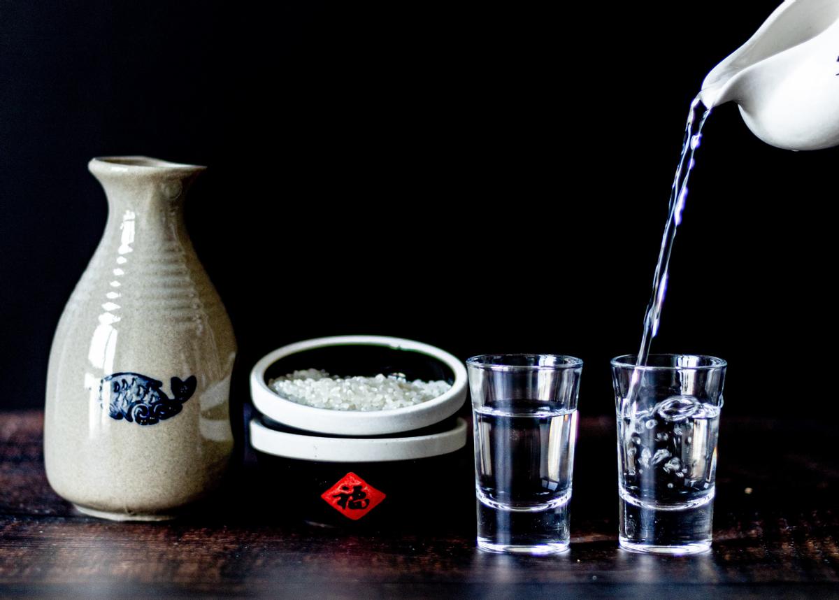 中秋适合送礼的酱香白酒推荐,过年送礼必备这款白酒你值得拥有