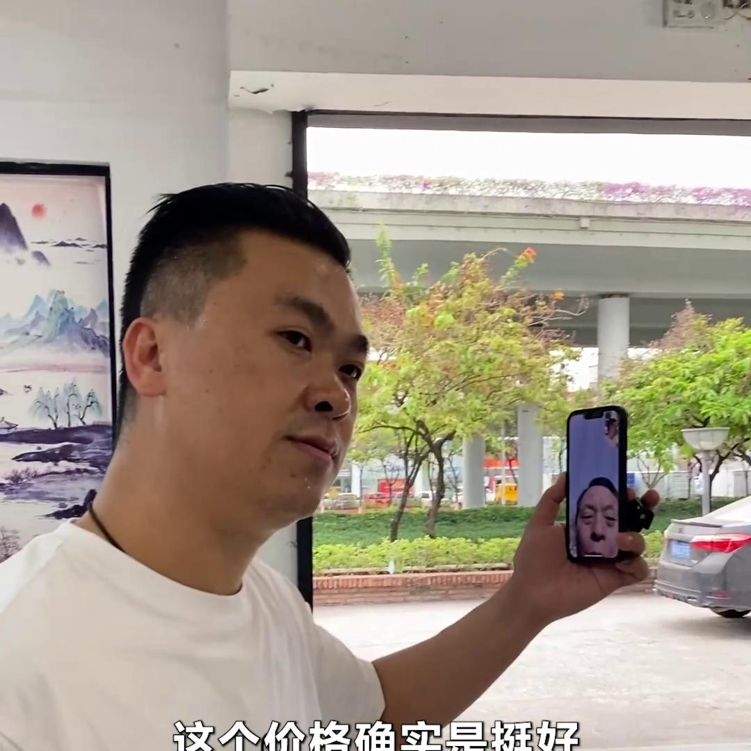 人在家中坐商务车,花19万买凯美瑞家用合适吗