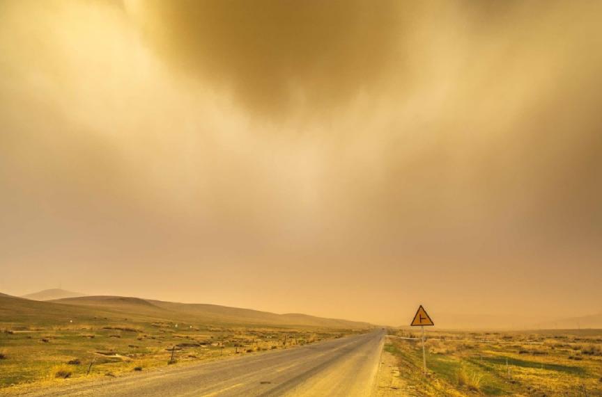 中国光伏发电有多牛,中国在沙漠建全球最大光伏