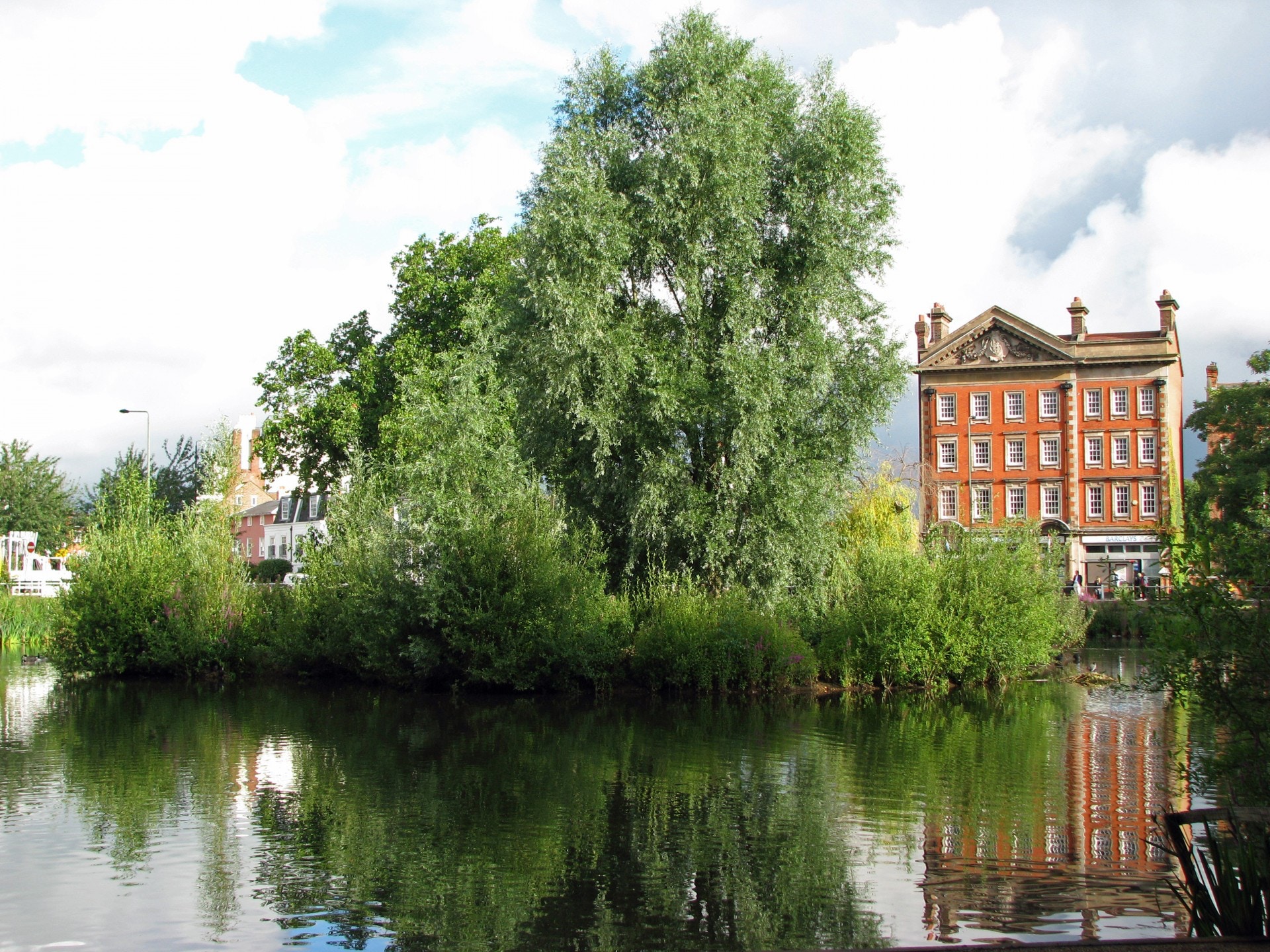 英国2支队伍出战世界杯！首相被建议放宽技术工人移民