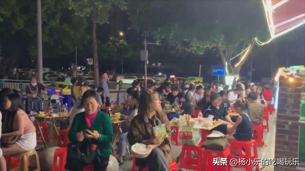 重庆现在最火夜市,重庆夜市人气