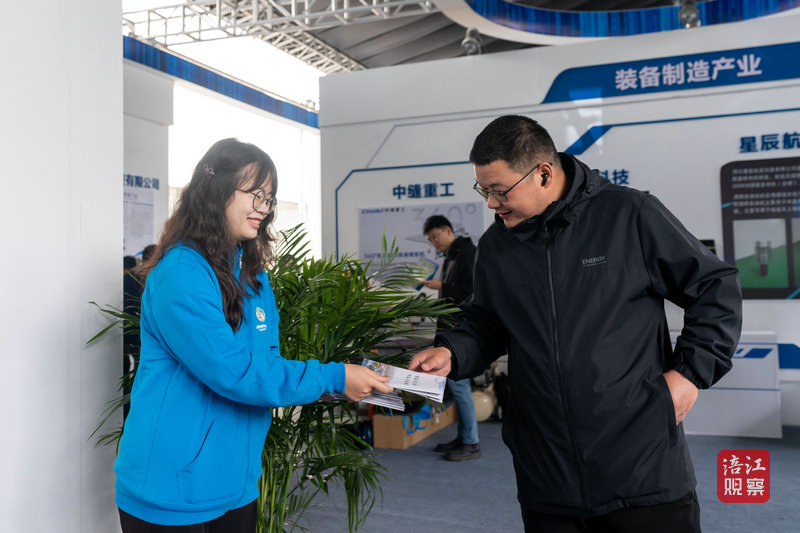 绵阳造佛山展上,你们全力以赴的样子,真美!