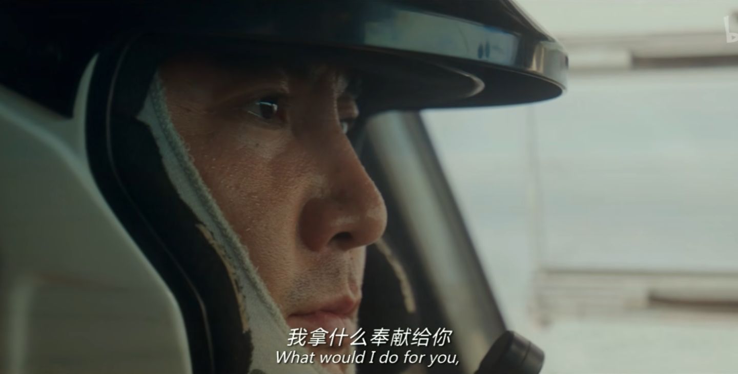 瞬息全宇宙——美国亚裔版的你好，李焕英