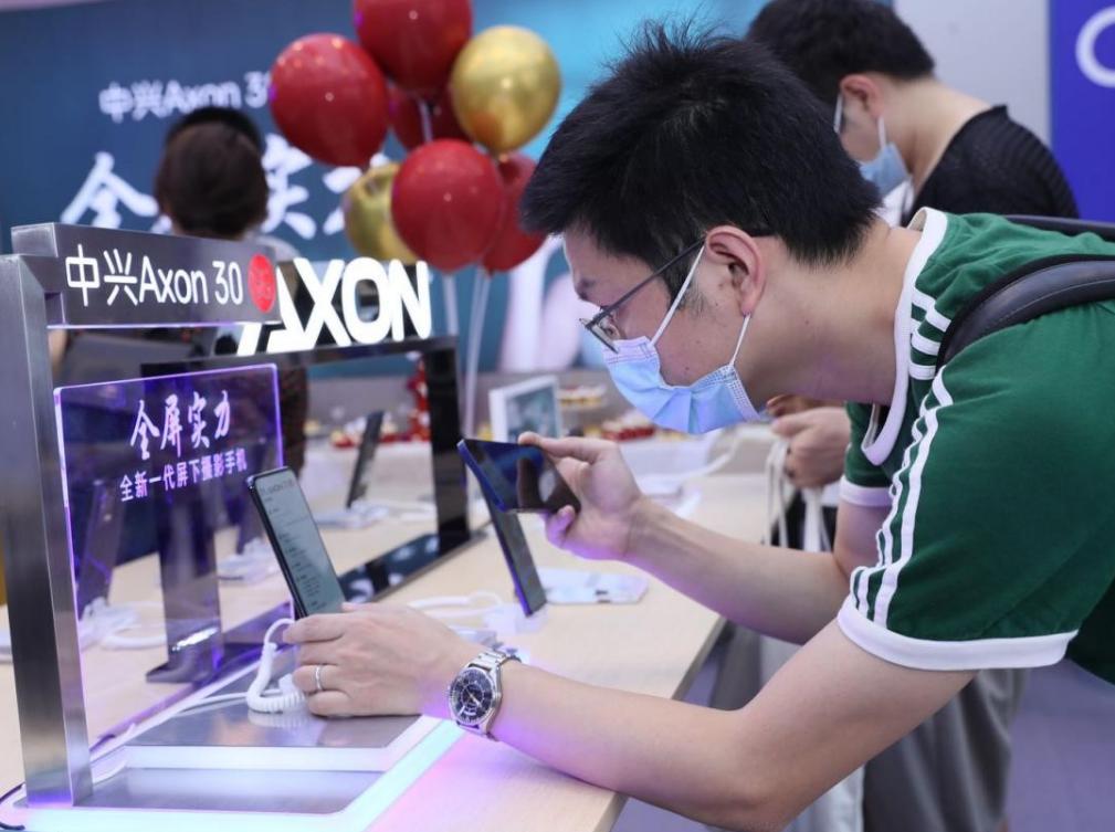 老年人购买哪种智能手机实用,老年人用什么智能手机好便宜